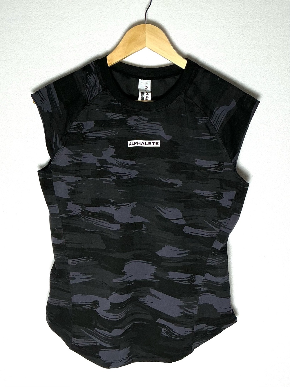 Alphalete Women’s Large Black Camo Mesh Back Cap Sleeve Athletic Workout Top